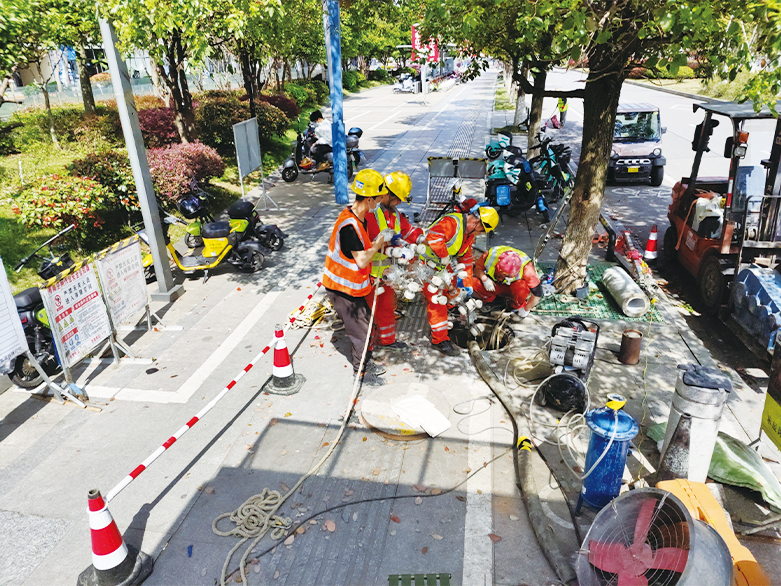  石嘴山UV-CIPP紫外光固化修复