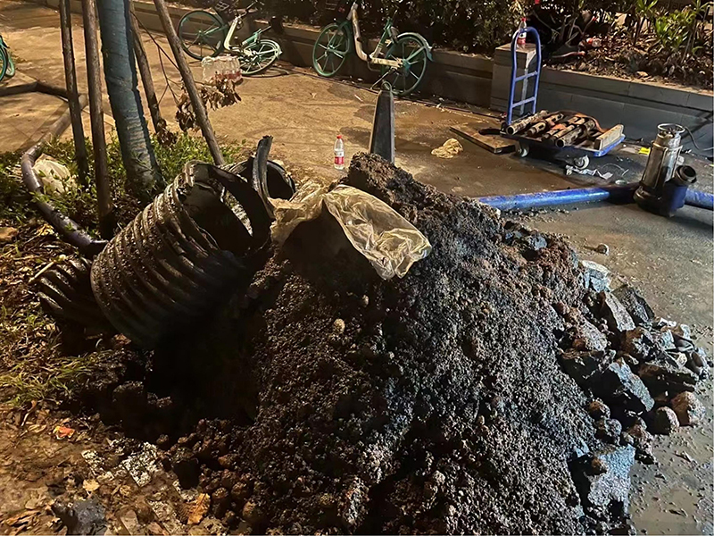 石嘴山本地下水道疏通师傅，不通不收费【距您500米】